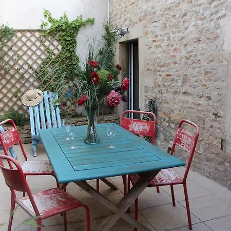 Gites De Climats De 3 A 6 Personnes Beaune  Exterior photo