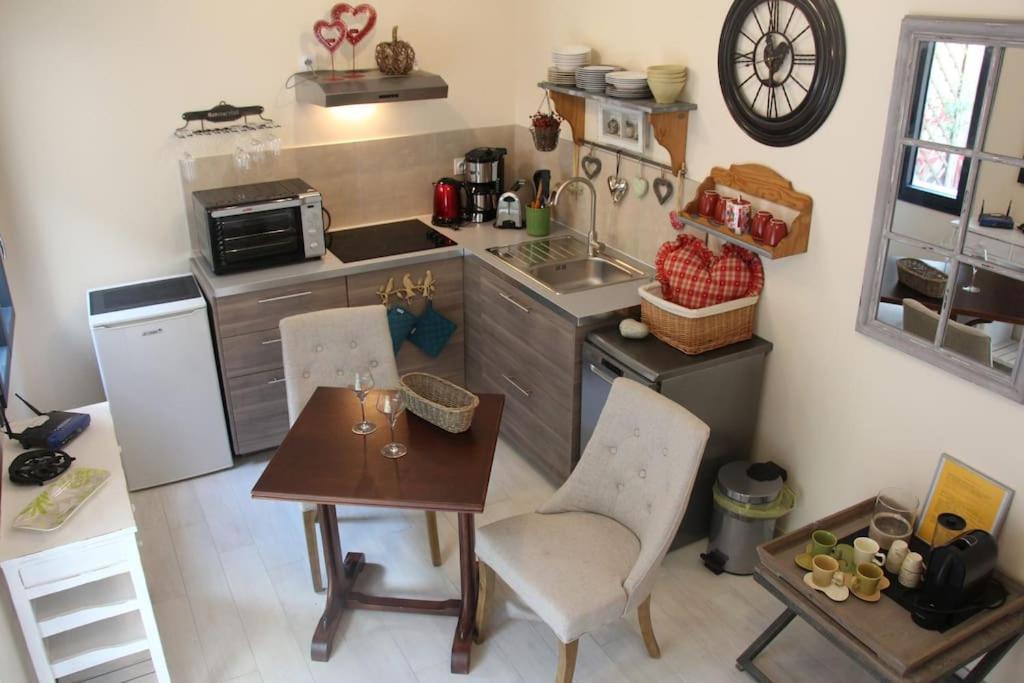 De Climats De 3 A 6 Personnes Holiday home Beaune (Cote d'Or)